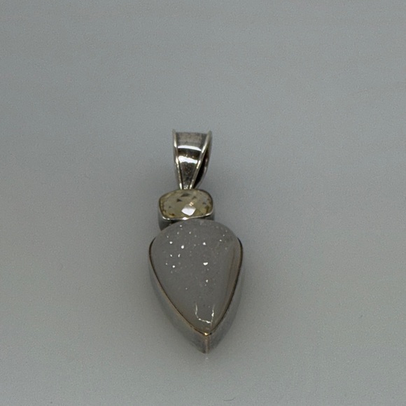 Elegant 925 Silver and Real Stone Pendant Necklace - Picture 5 of 6